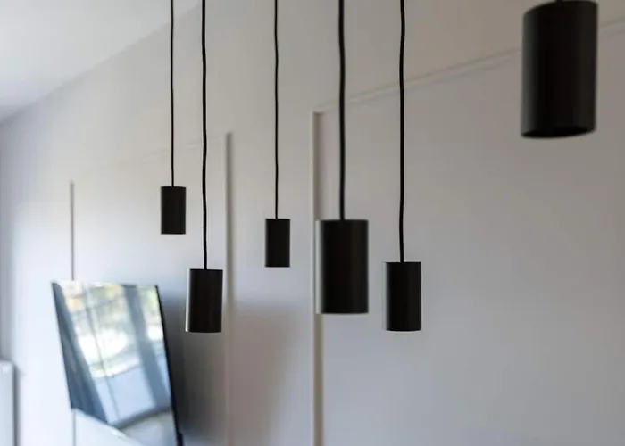 Close-urban Chic - Cozy And Modern Apartment- Jana Pawla *