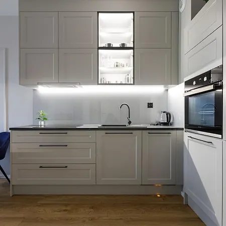 Apartment Close-urban Chic - Cozy And Modern Apartment- Jana Pawla