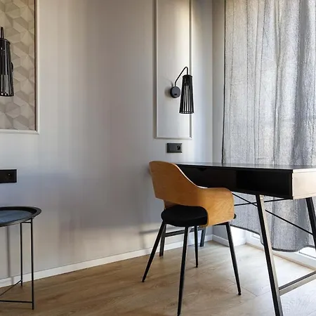 Close-urban Chic - Cozy And Modern Apartment- Jana Pawla *