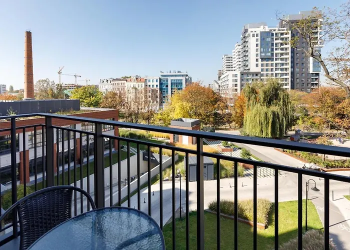 Close-urban Chic - Cozy And Modern Apartment- Jana Pawla شقة